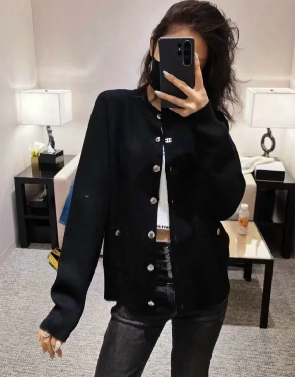 Women's Jumpers And Sweaters CHANEL 18033637