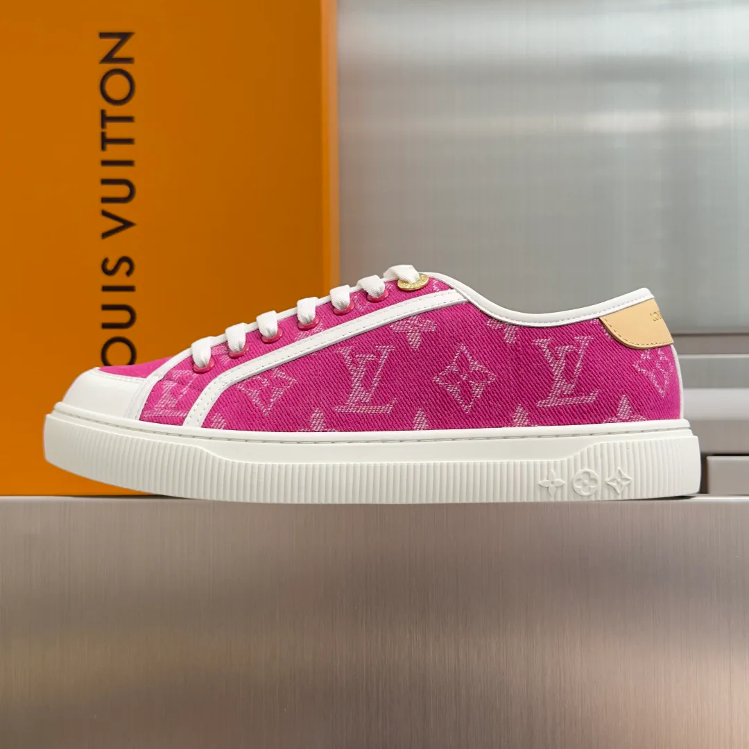 Women's Sneakers LOUIS VUITTON 17950713