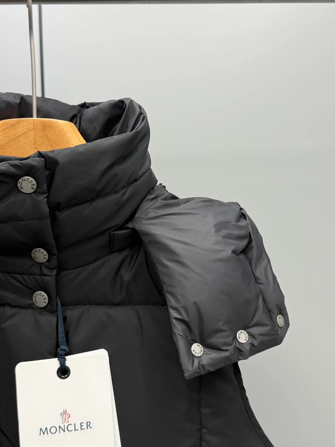 Men's Vests MONCLER 18383085