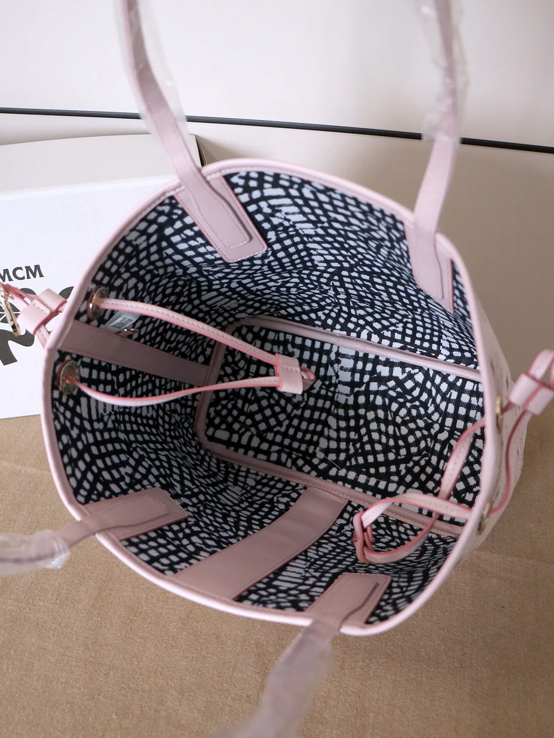 Women's Classic Handbags MCM 18223302
