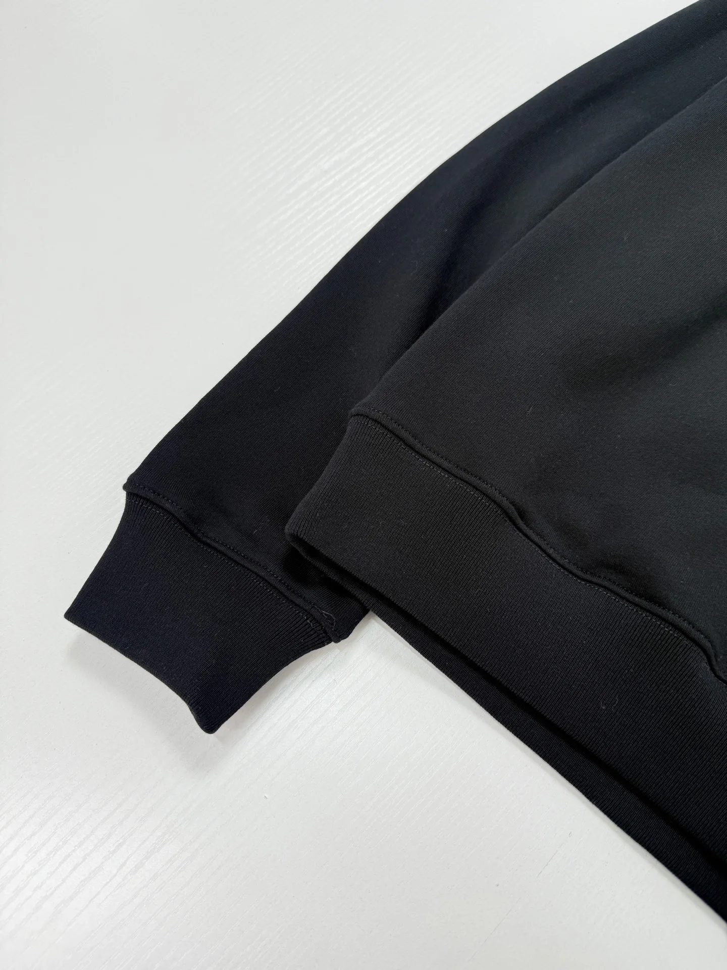 Men's Sweatshirts And Hoodies GUCCI 18178957