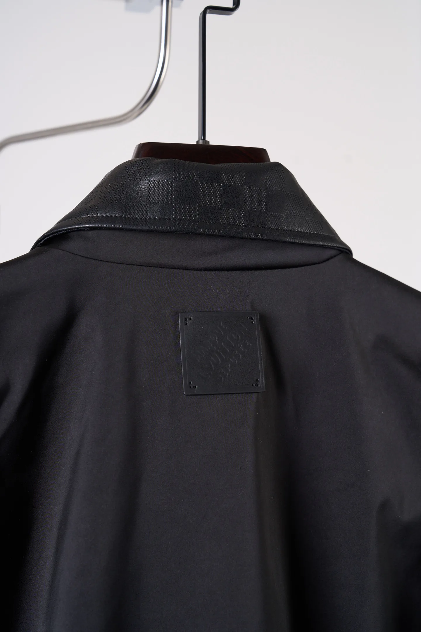 Men's Jackets And Down Jackets LOUIS VUITTON 18178832
