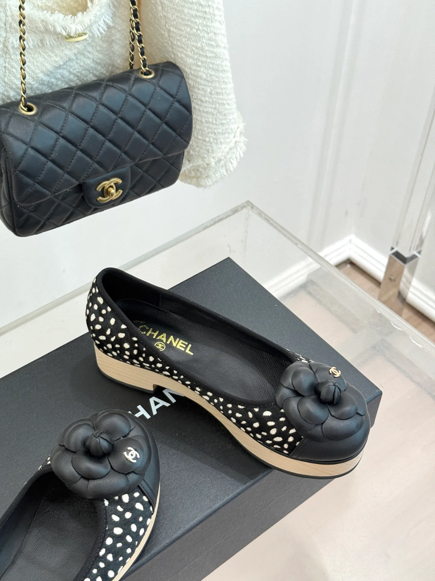 Women's Ballet Flats CHANEL 17827557