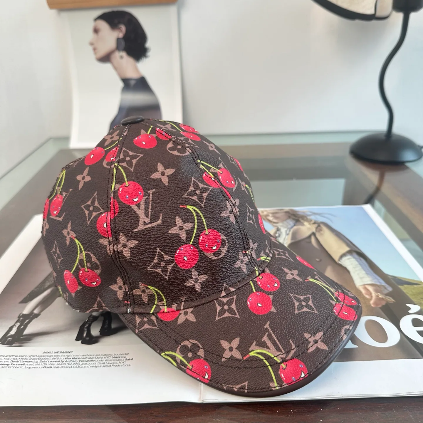 Hats LOUIS VUITTON 17038417