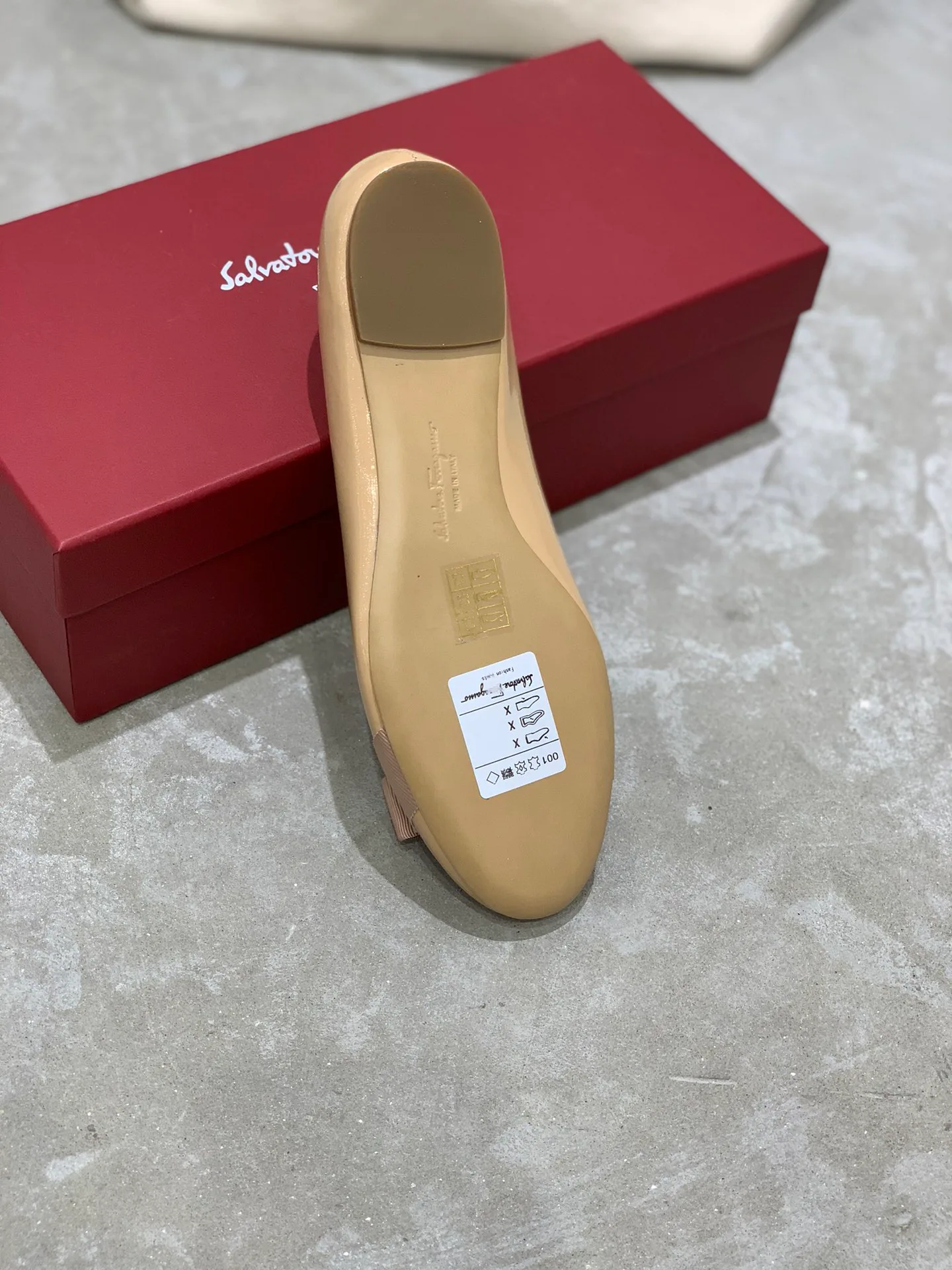 Women's Ballet Flats SALVATORE FERRAGAMO 18340644