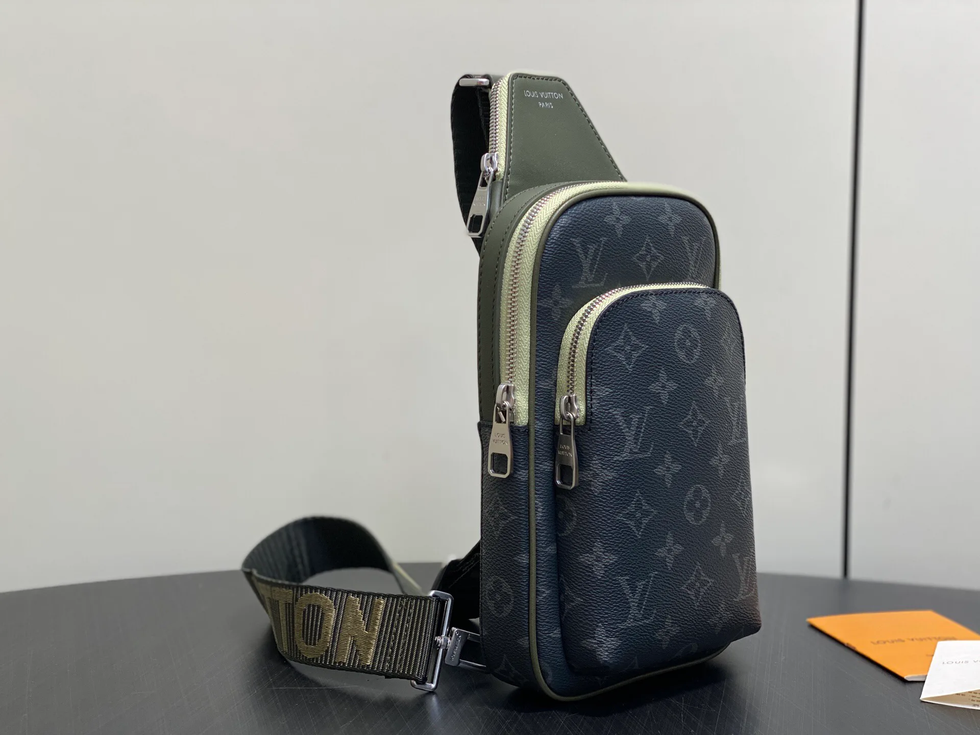 Women's Shoulder Bags LOUIS VUITTON 17548262