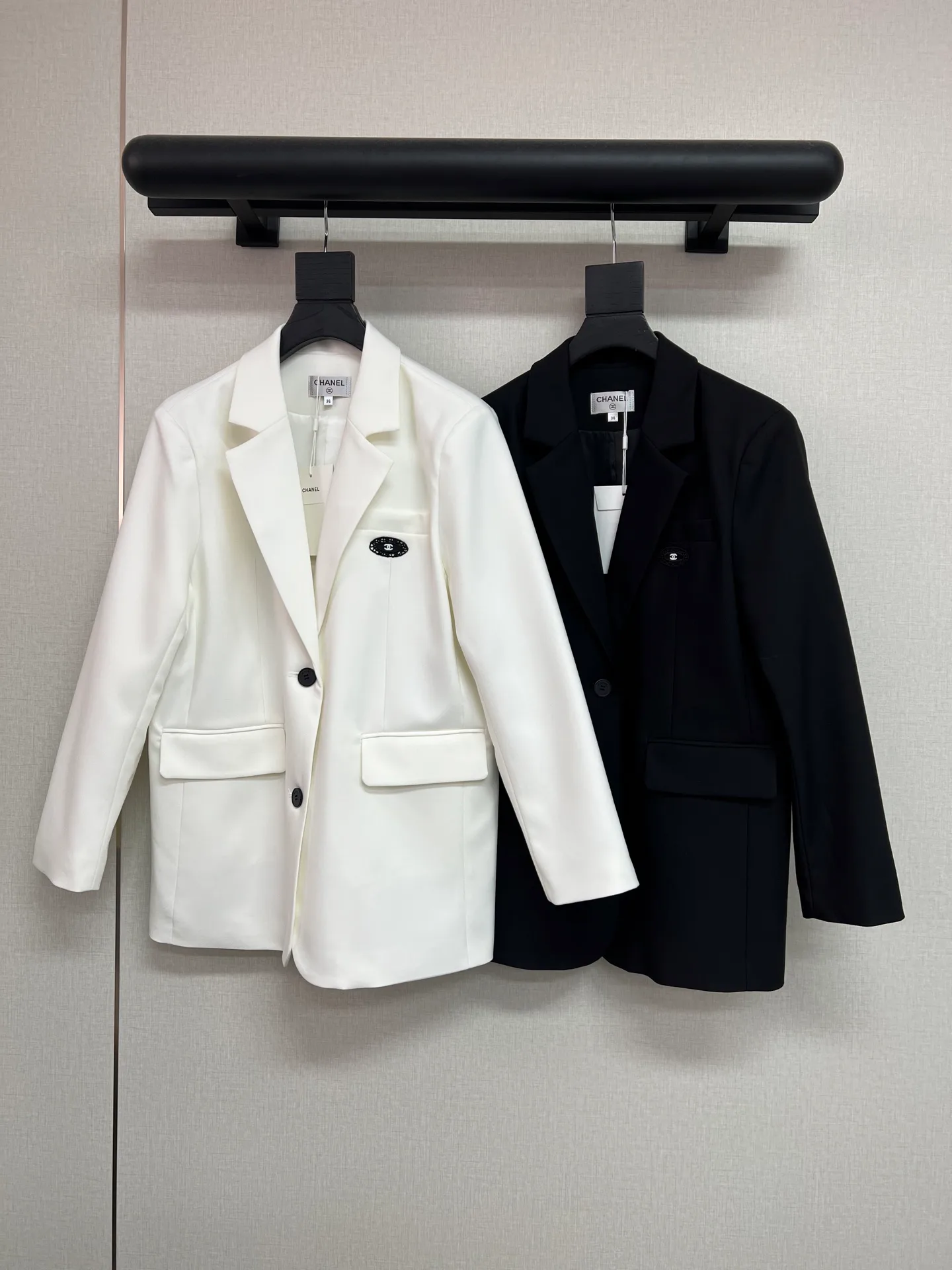 Women's Blazers CHANEL 18232417