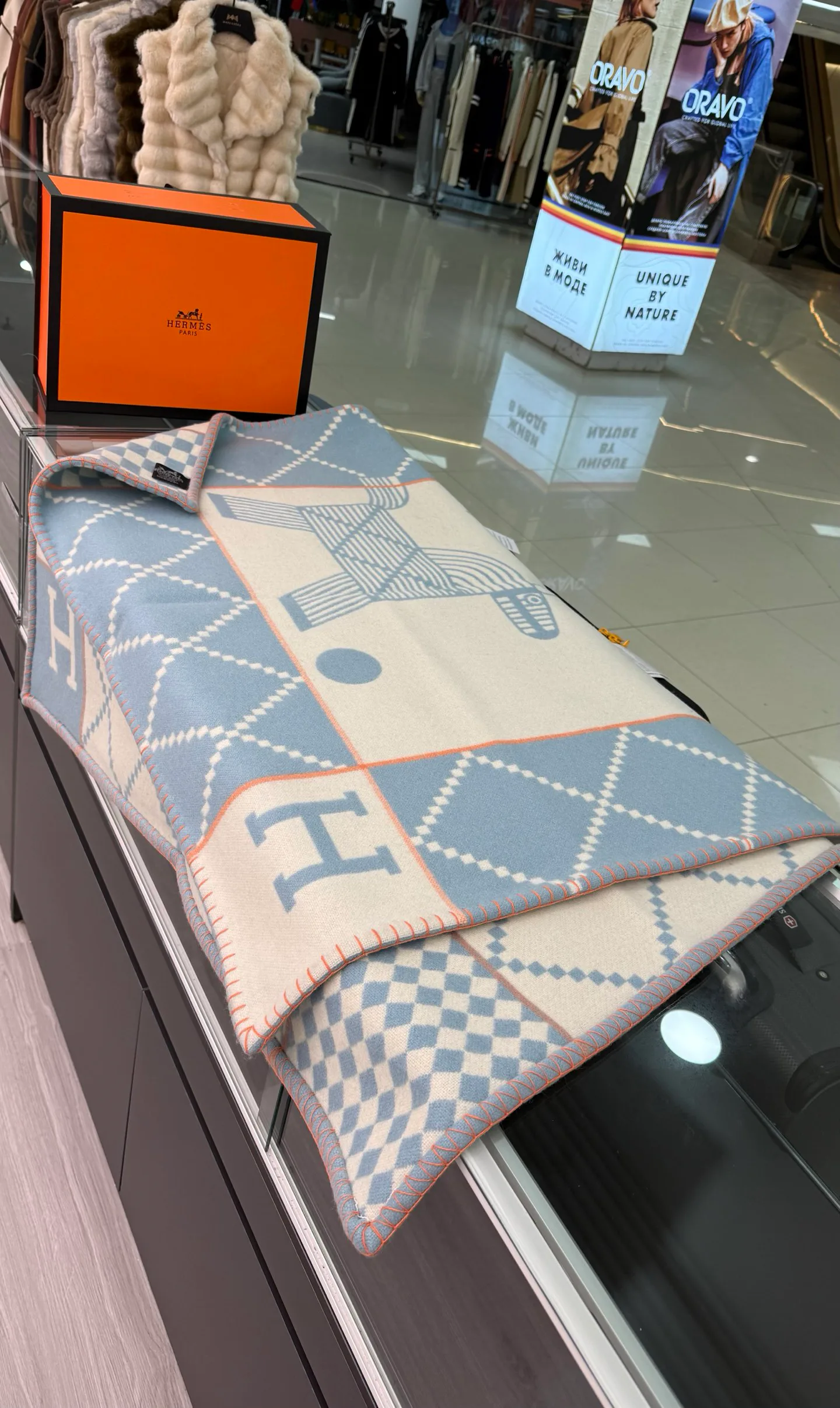 Textiles HERMES 18222655