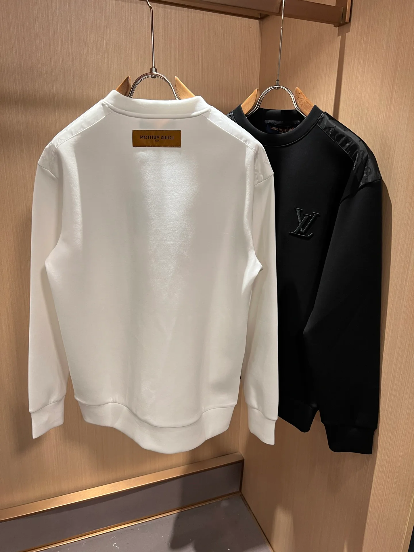 Men's Sweatshirts And Hoodies LOUIS VUITTON 18519611