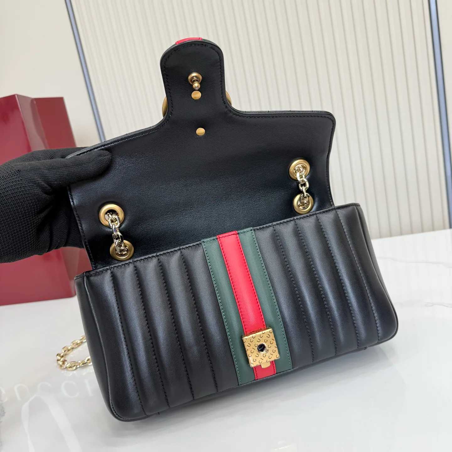 Women's Classic Handbags GUCCI 17947724