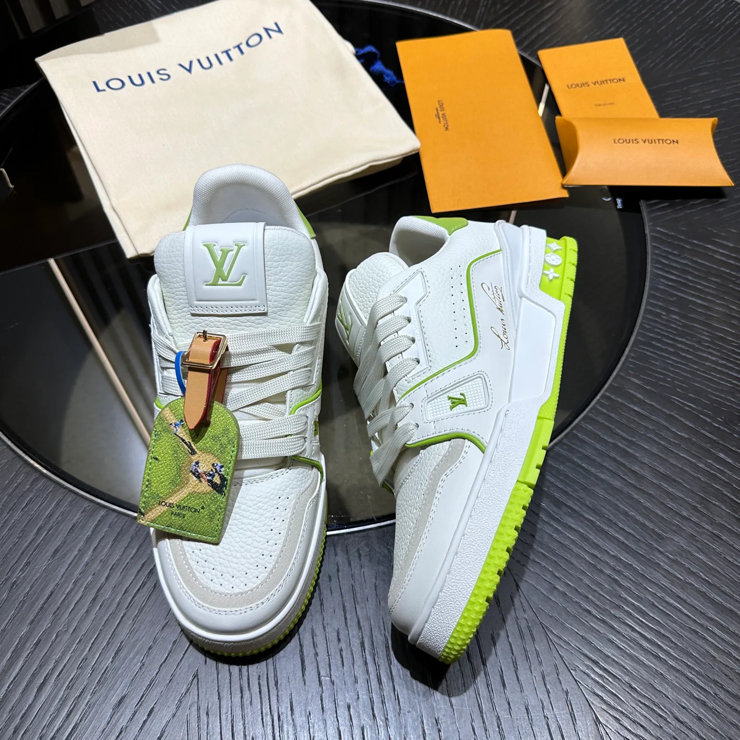 Men's Sneakers LOUIS VUITTON 18192472