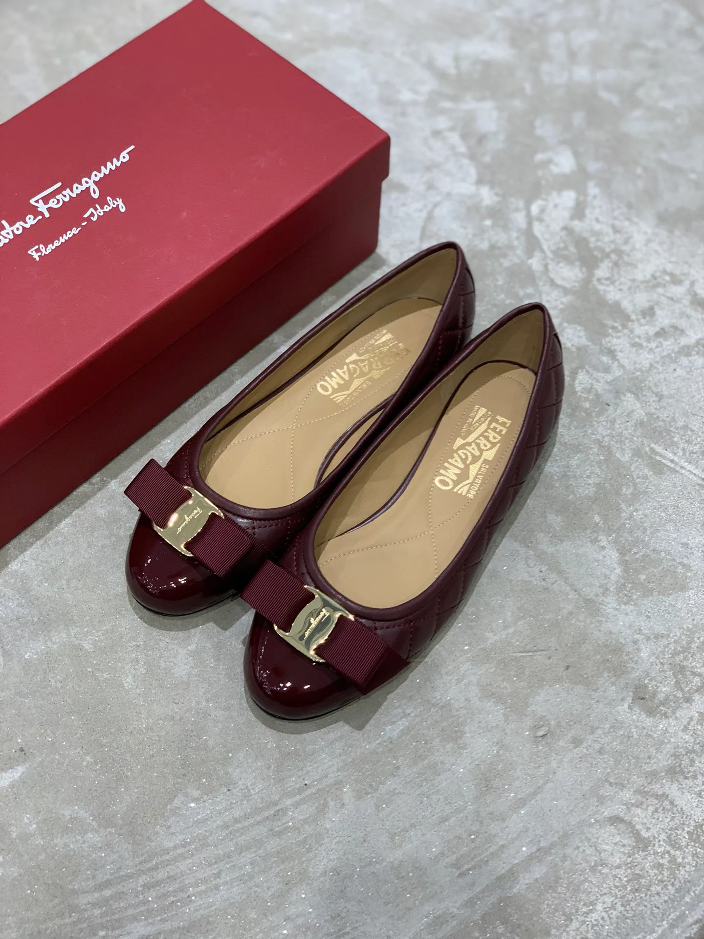 Women's Ballet Flats SALVATORE FERRAGAMO 17642576