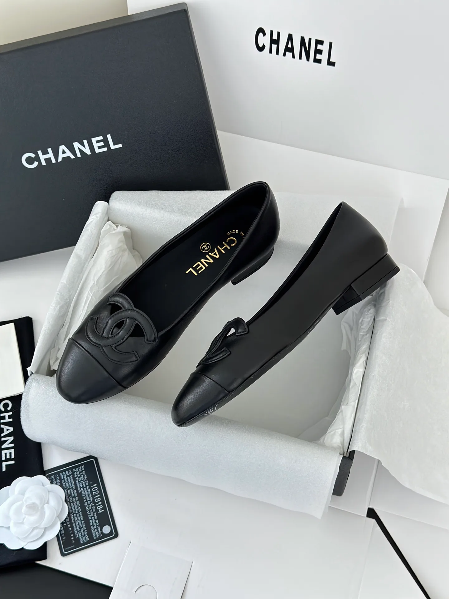 Women's Ballet Flats CHANEL 18143033