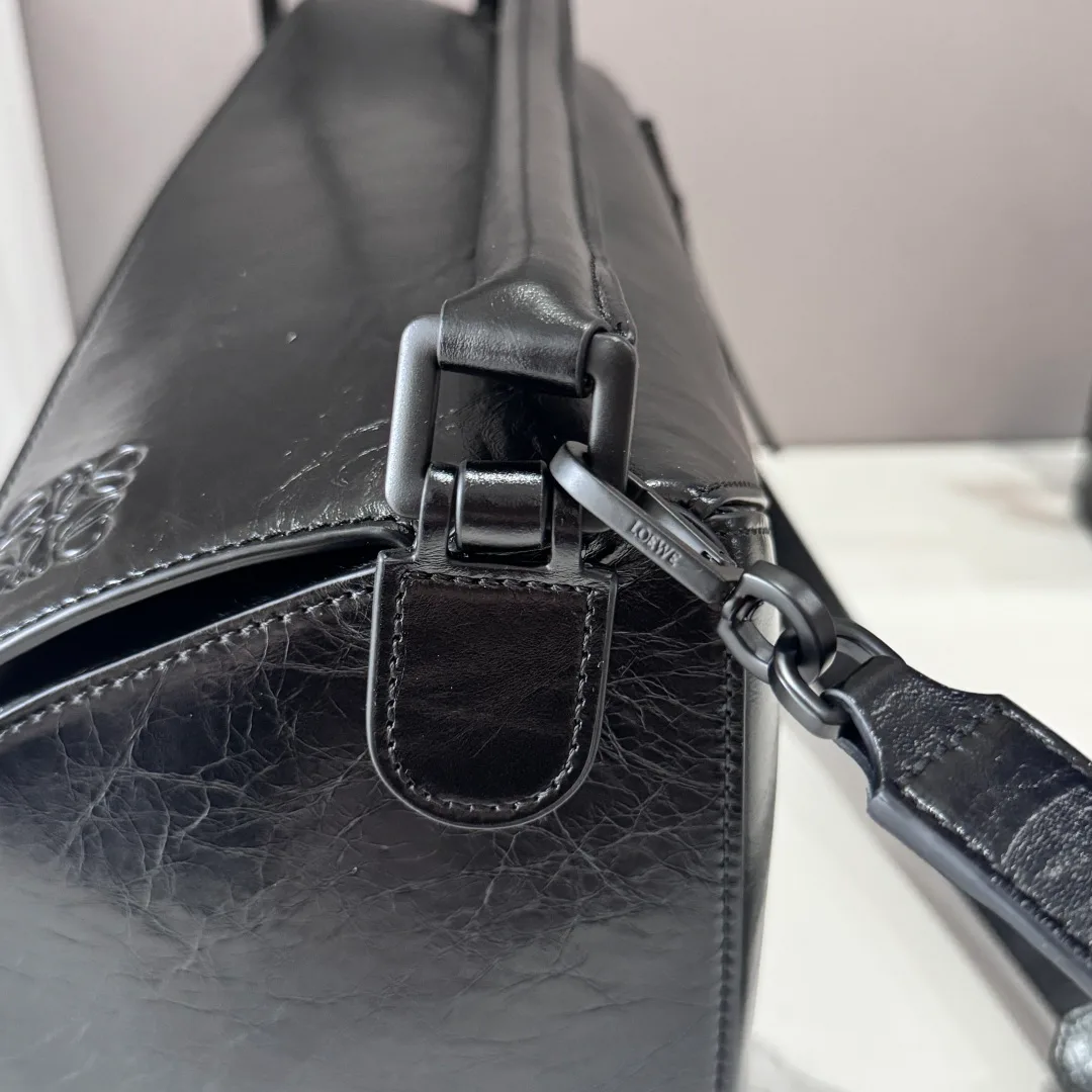 Women's Classic Handbags LOEWE 17818155