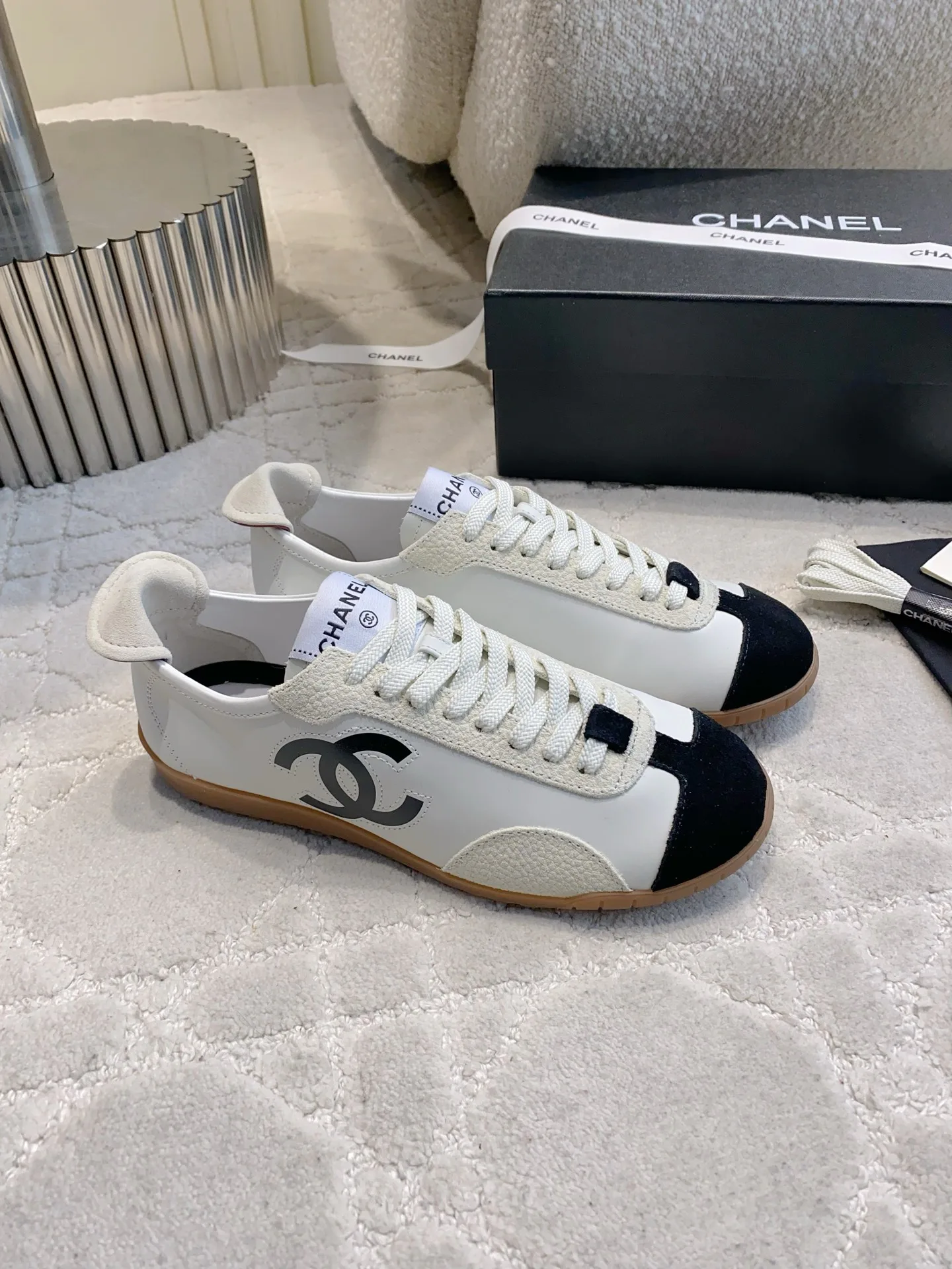 Women's Sneakers CHANEL 17936574