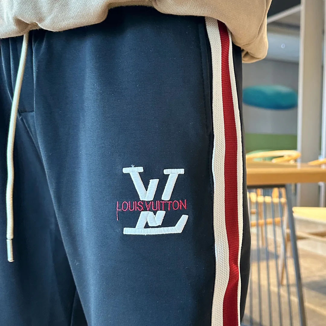 Men's Trousers LOUIS VUITTON 18345814