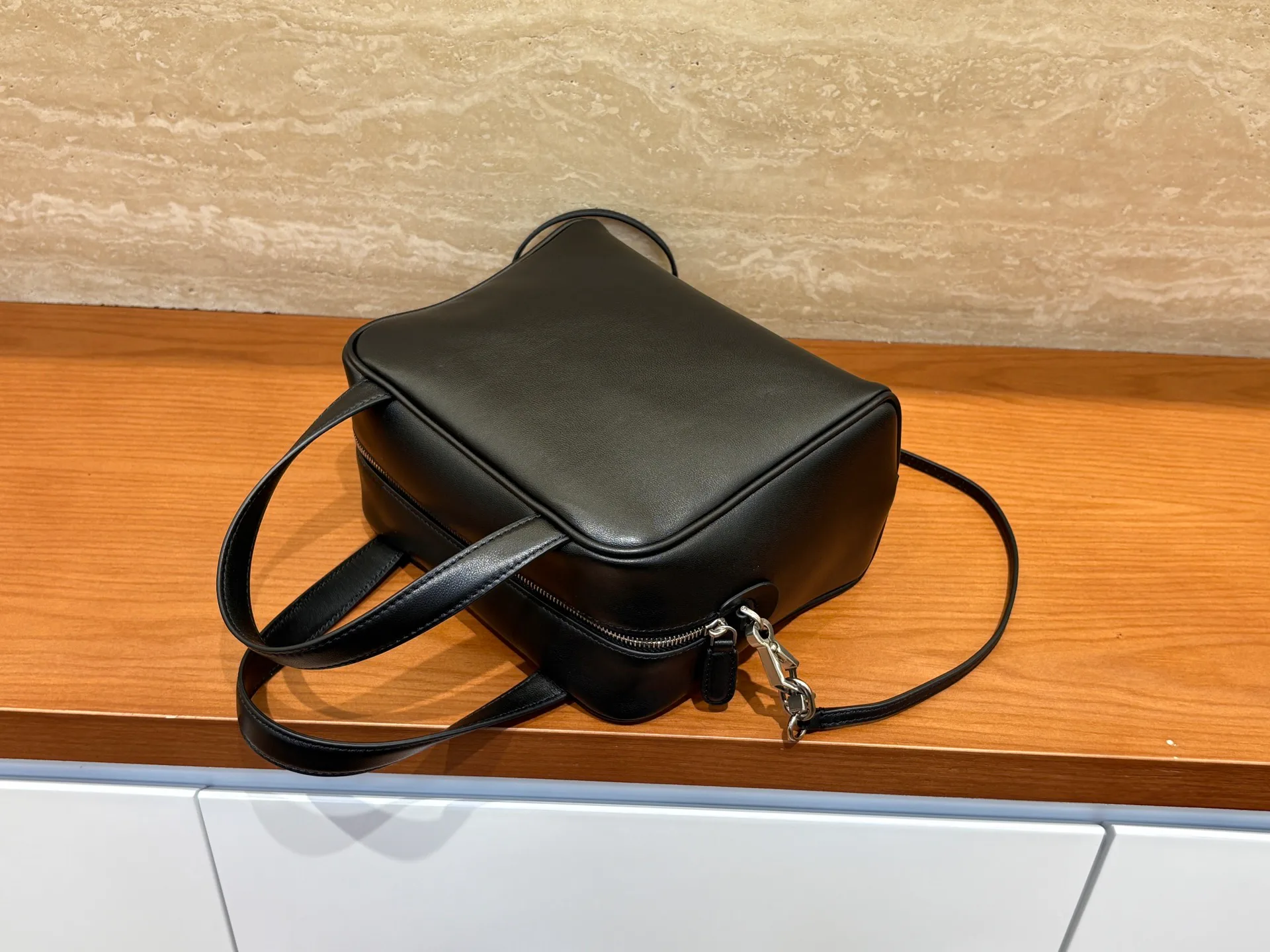 Women's Classic Handbags THE ROW 17104496