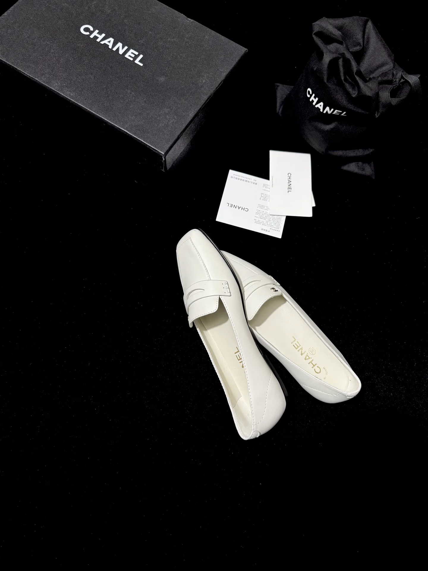 Women's Loafers And Moccasins CHANEL 18110687