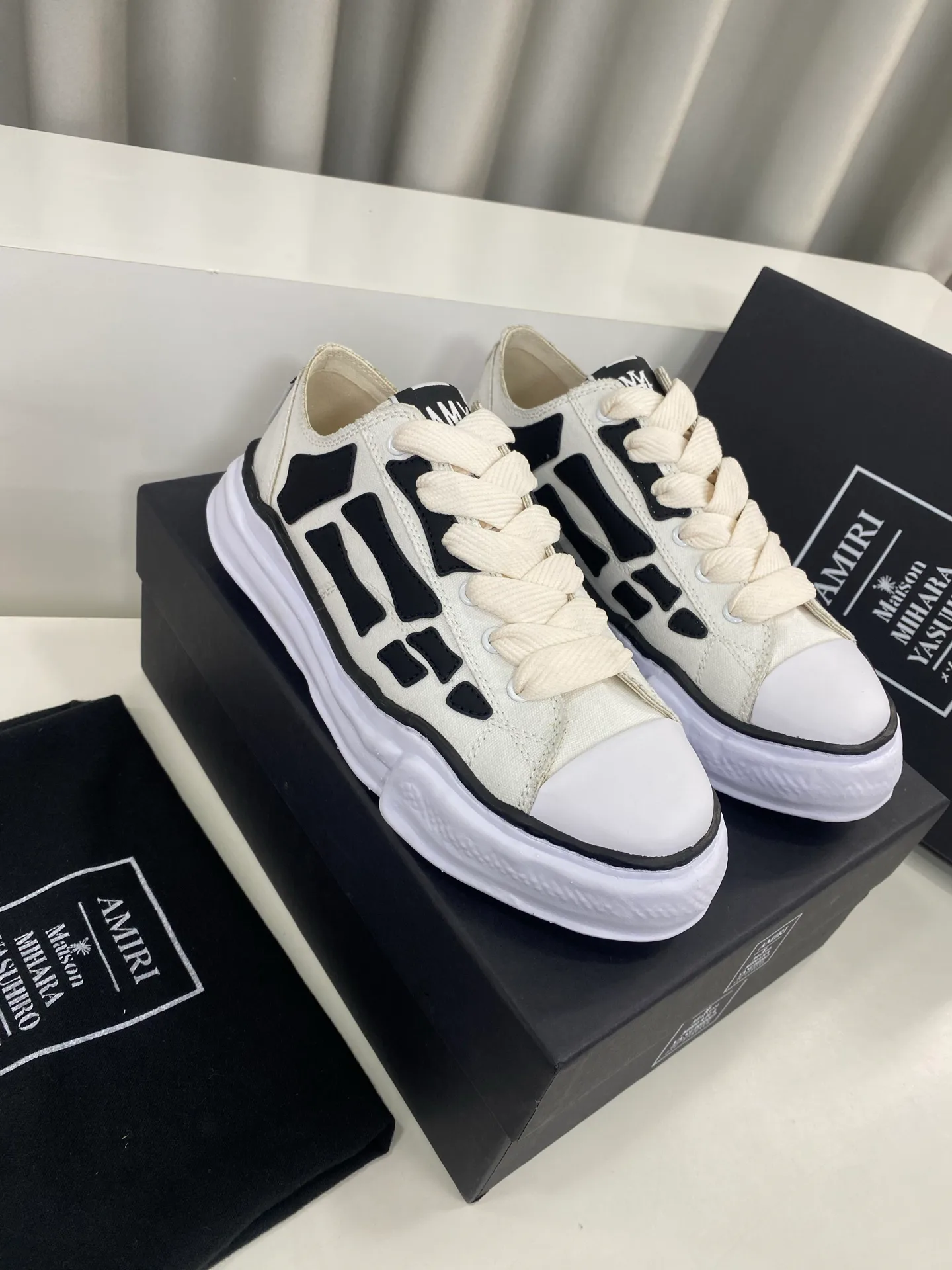 Women's Sneakers AMIRI 17835023