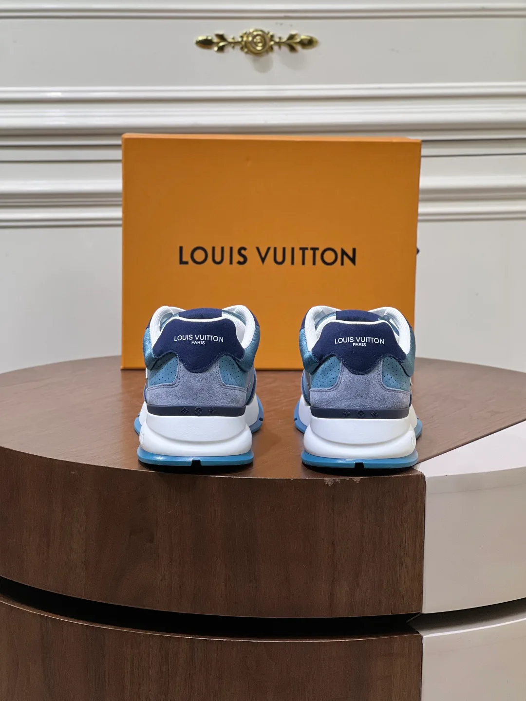 Men's Sneakers LOUIS VUITTON 17460374