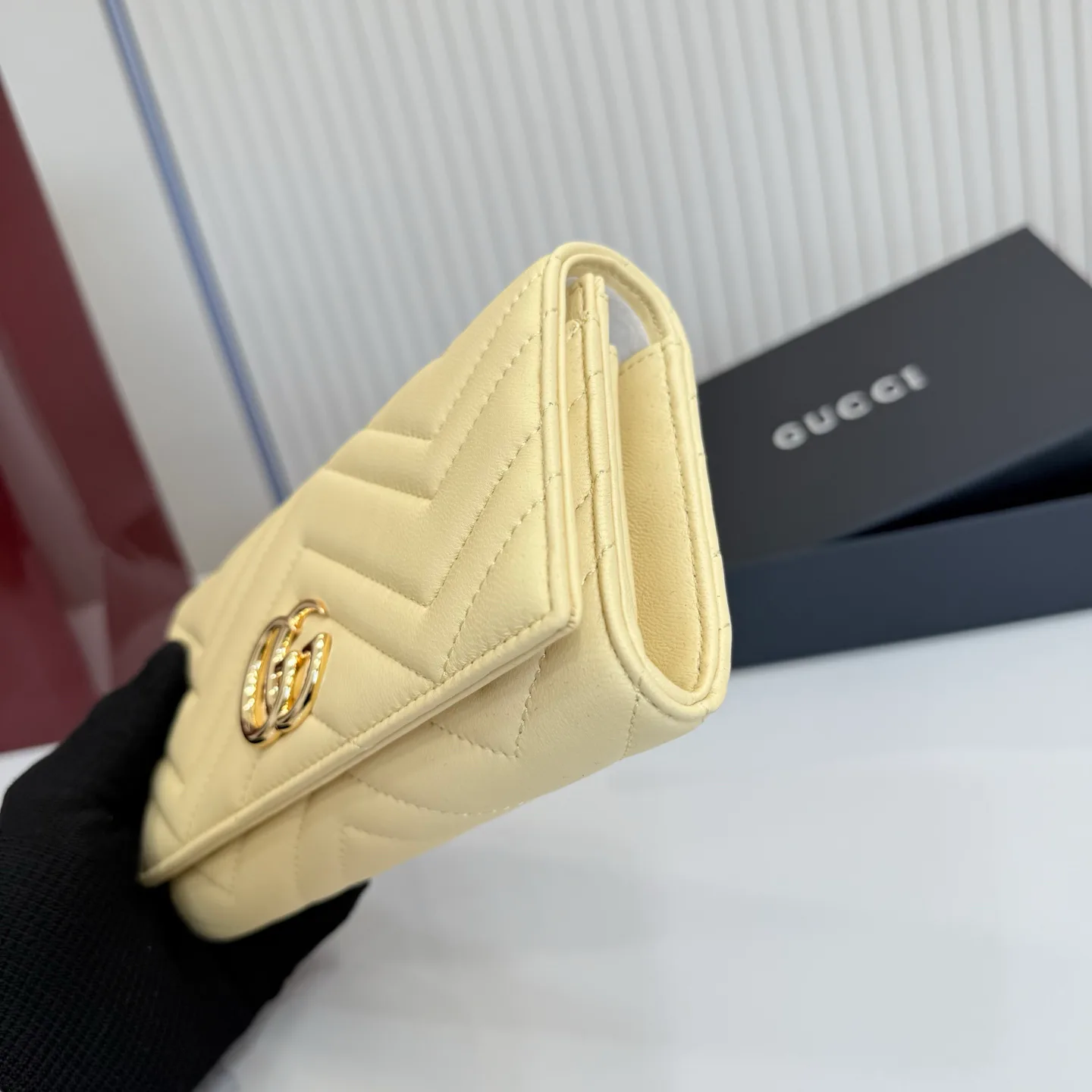 Women's Clutches GUCCI 17948231