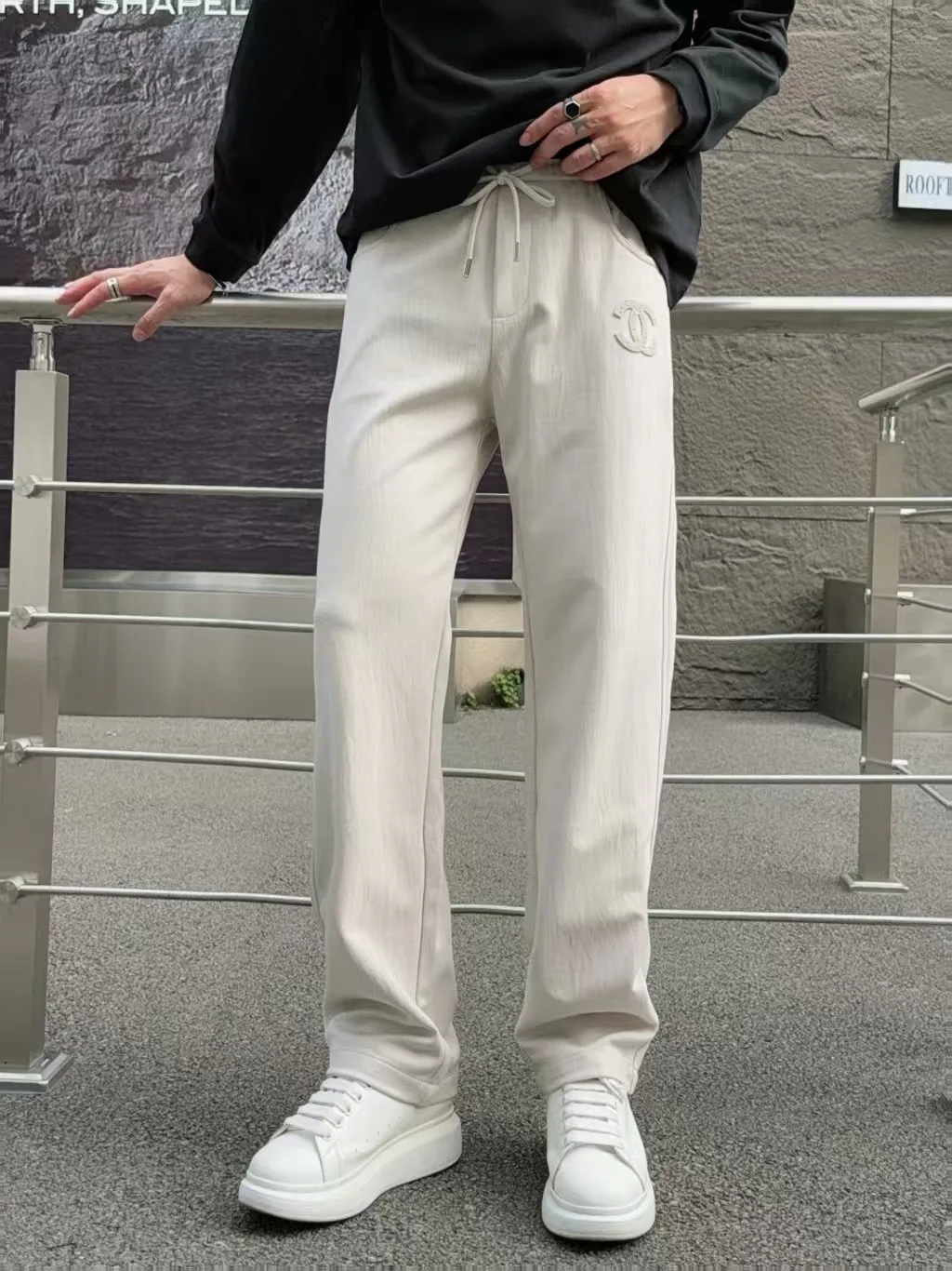 Women's Trousers CHANEL 18178455
