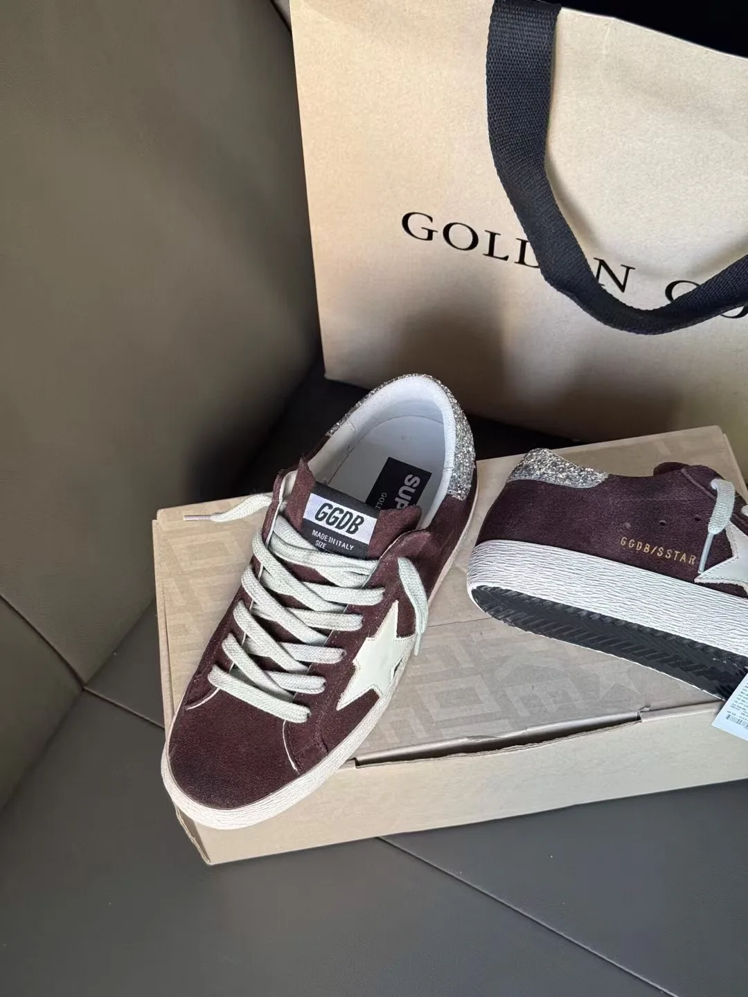 Women's Sneakers GOLDEN GOOSE 18265603