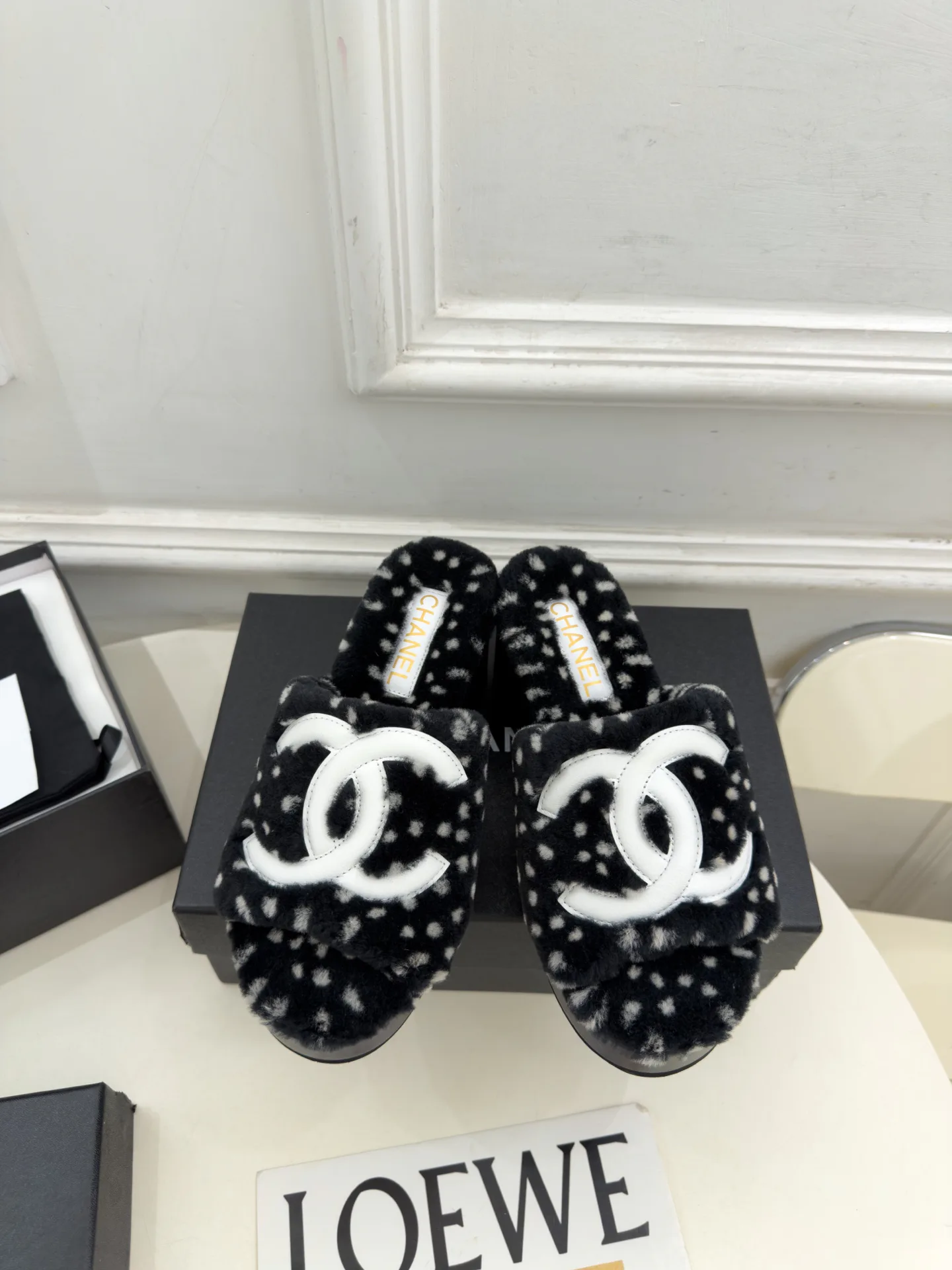 Women's Slippers CHANEL 18346891