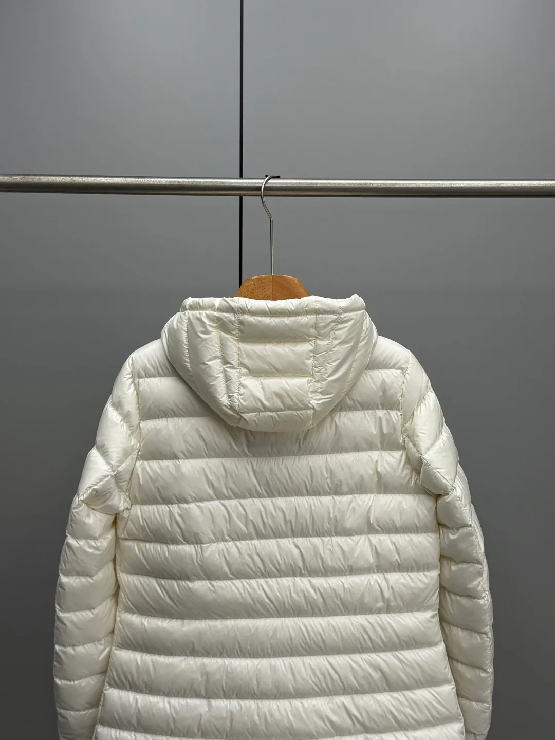 Women's Jackets And Down Jackets MONCLER 17897335