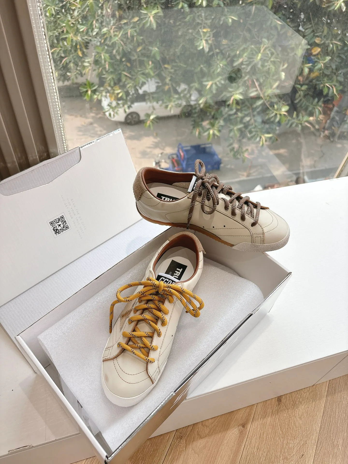 Women's Sneakers GOLDEN GOOSE 17572245