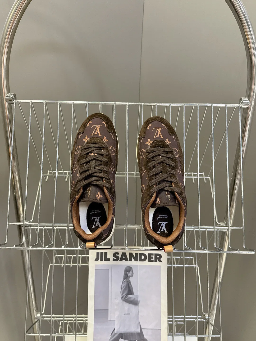Men's Sneakers LOUIS VUITTON 18404690