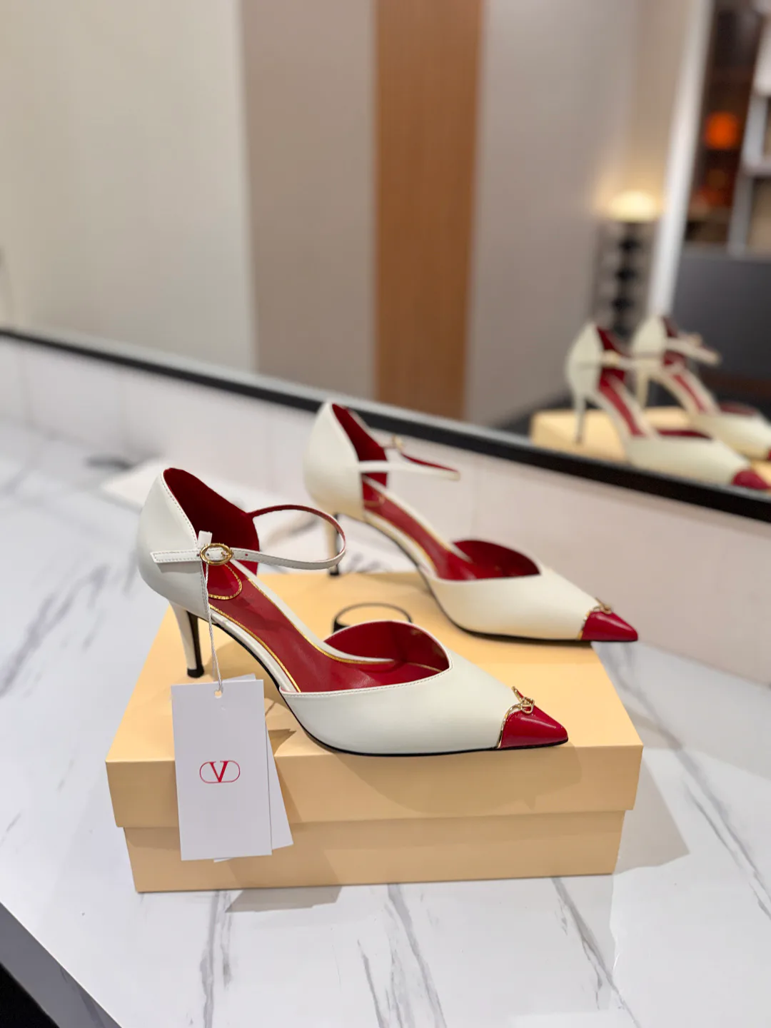 Women's Open-Toe Sandals VALENTINO 18134971