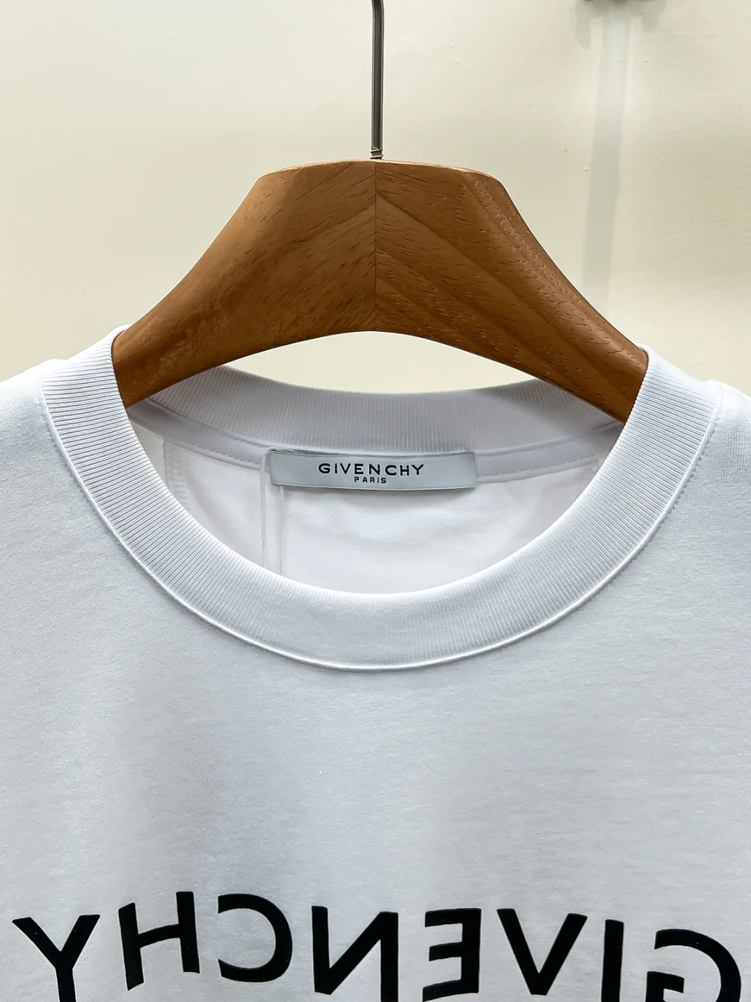 Men's T-Shirts GIVENCHY 18499379