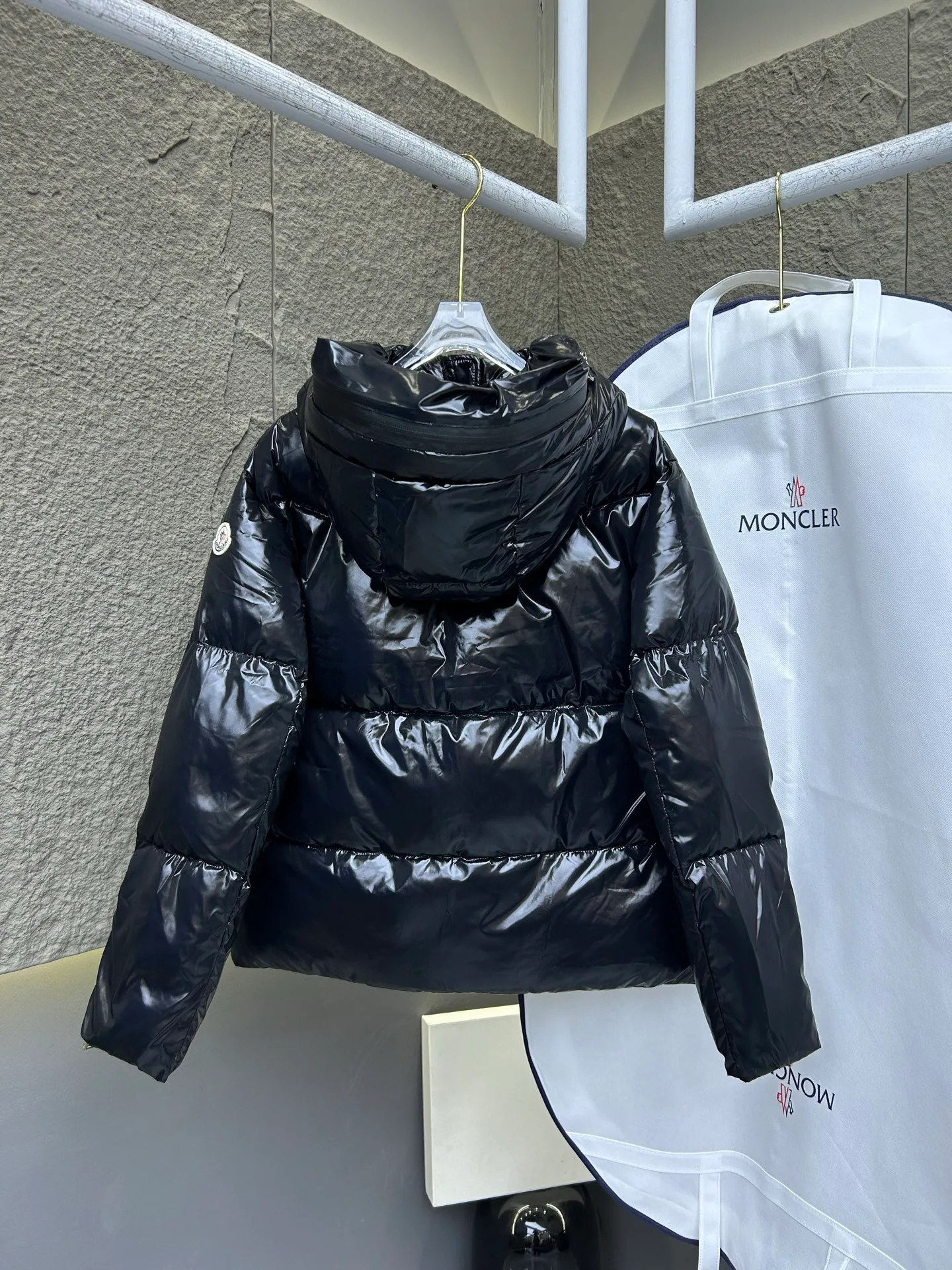 Women's Jackets And Down Jackets MONCLER 17964478