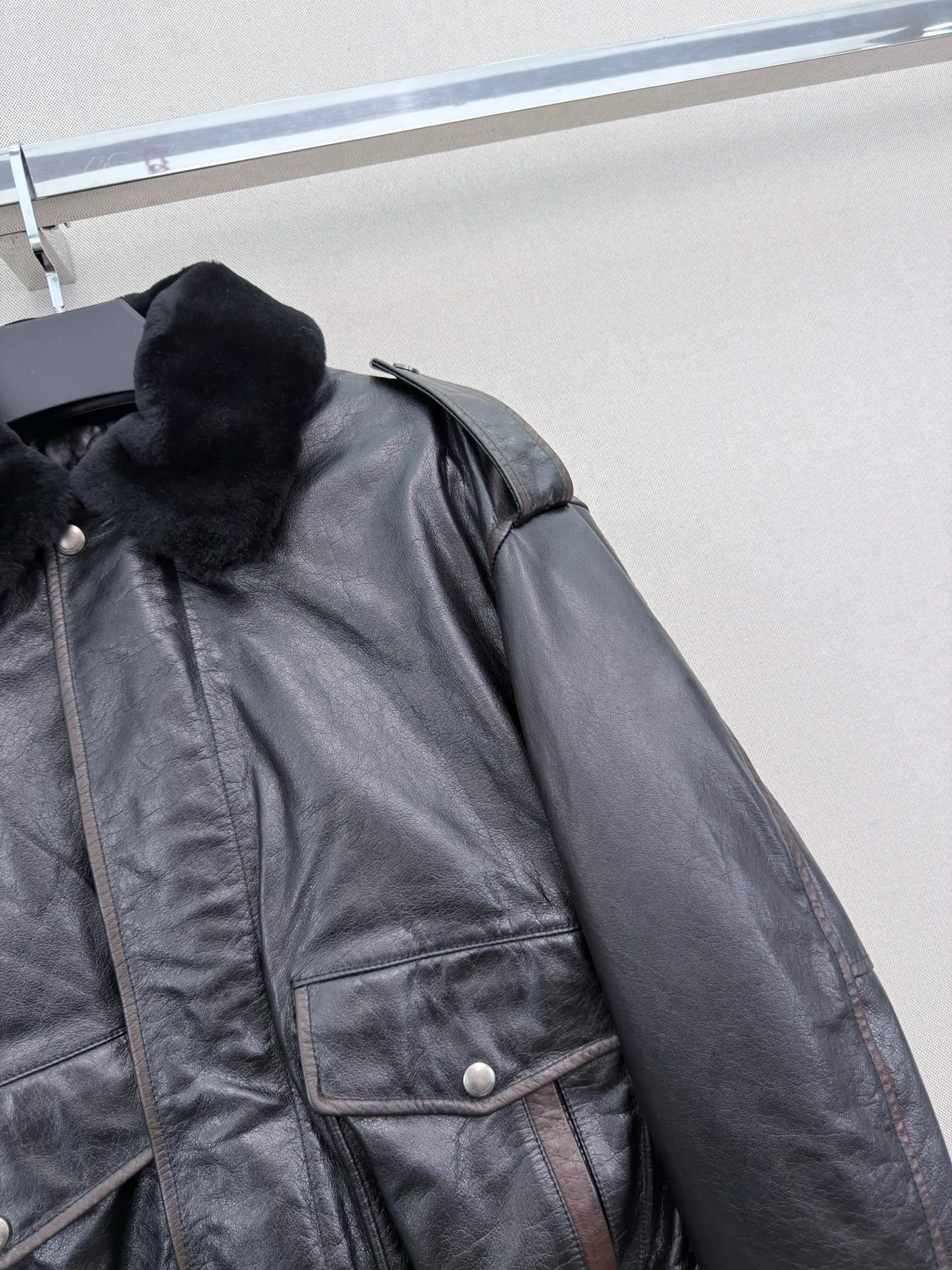 Women's Leather Jackets And Sheepskin Coats SAINT LAURENT 18056781