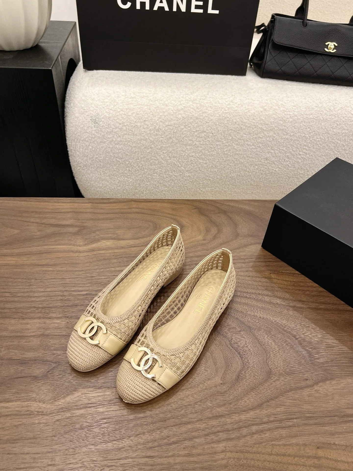 Women's Ballet Flats CHANEL 17342667