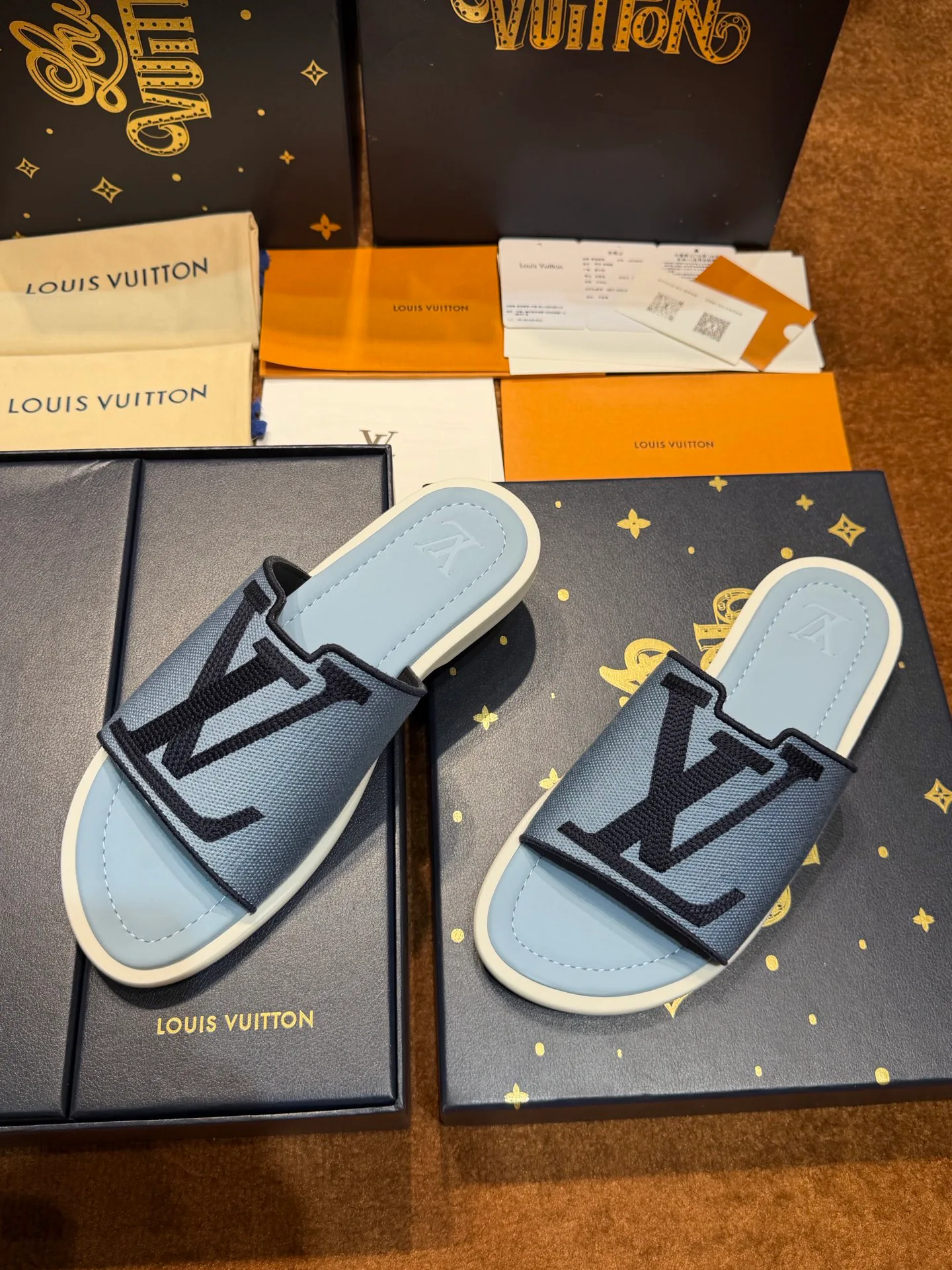 Men's Flip-Flops LOUIS VUITTON 17342954