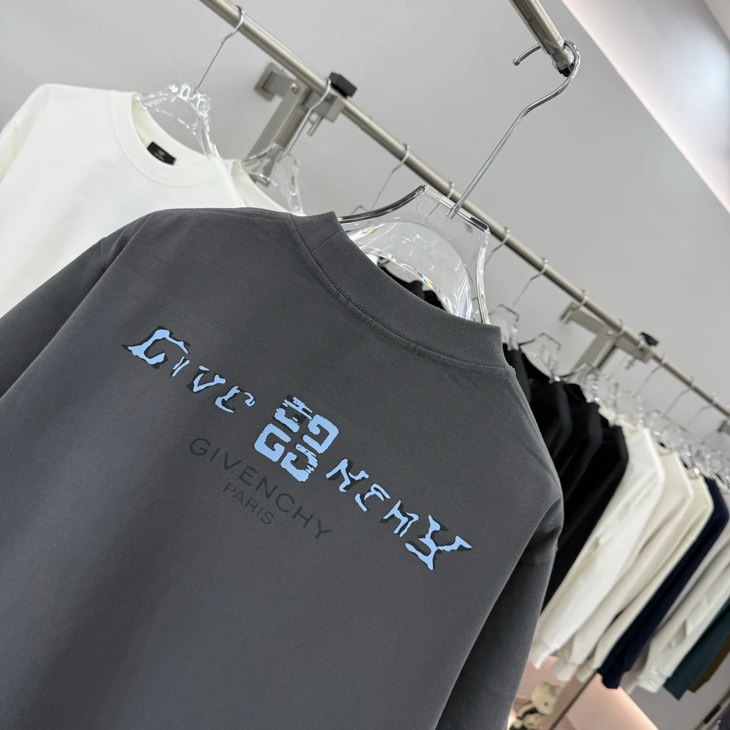 Men's T-Shirts GIVENCHY 17974726
