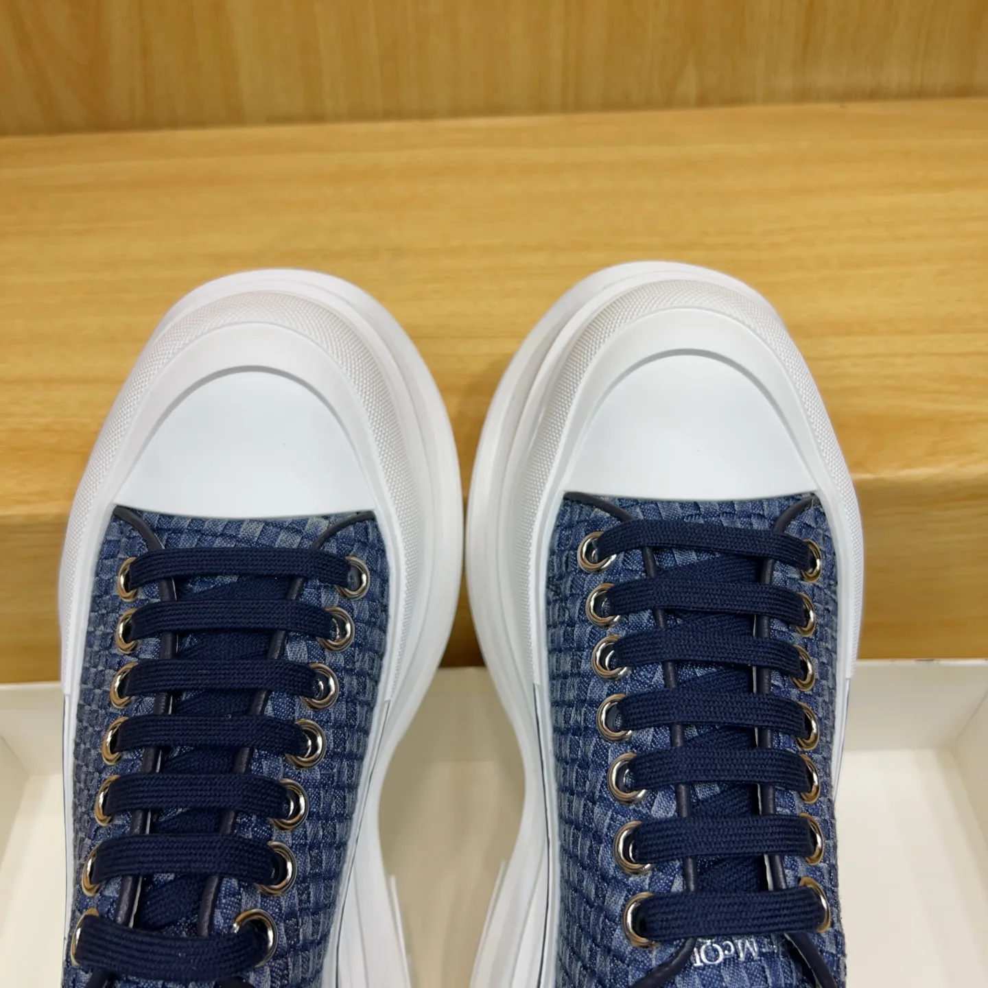 Women's Sneakers ALEXANDER MCQUEEN 17545168