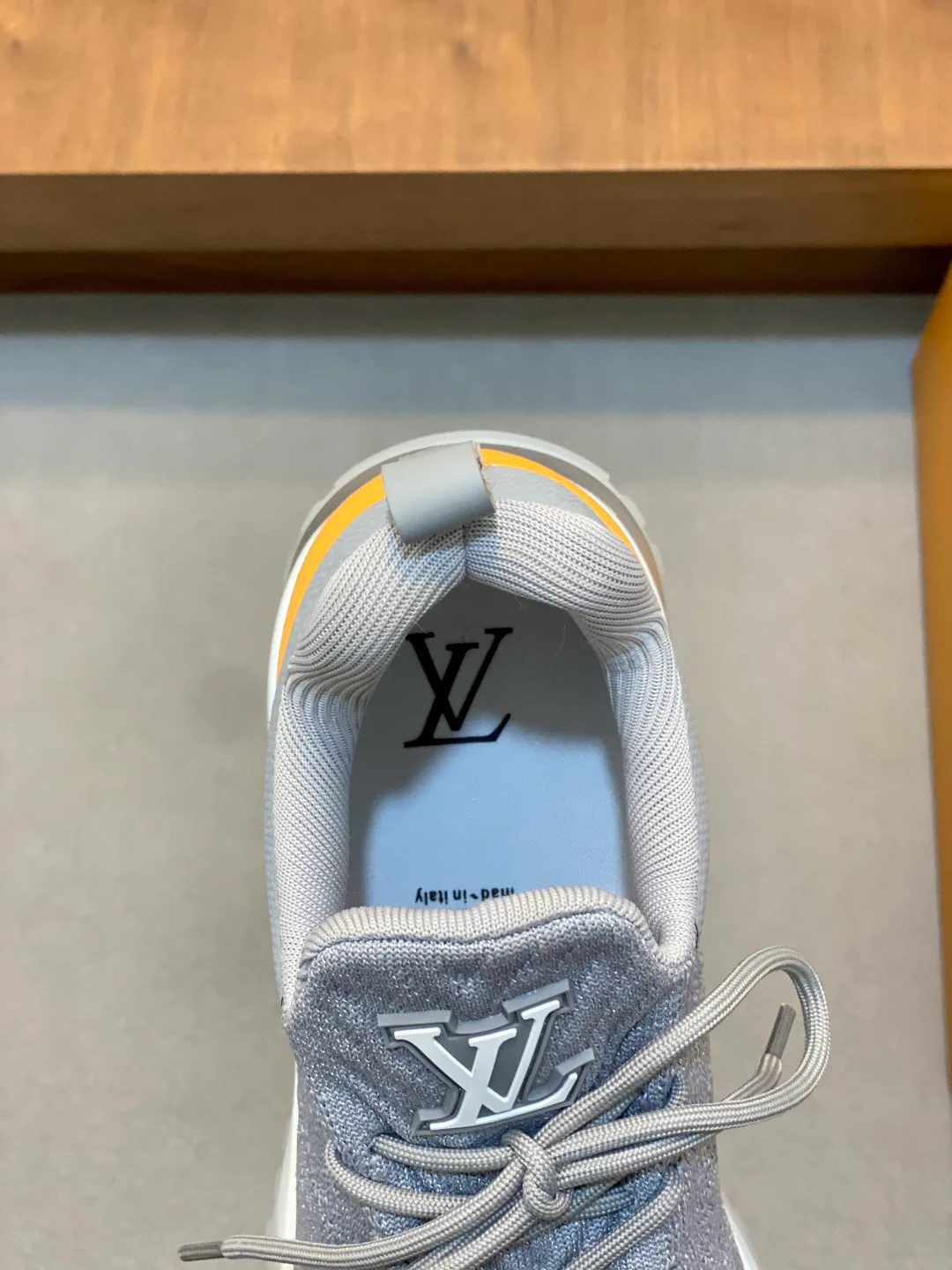 Men's Sneakers LOUIS VUITTON 18078944