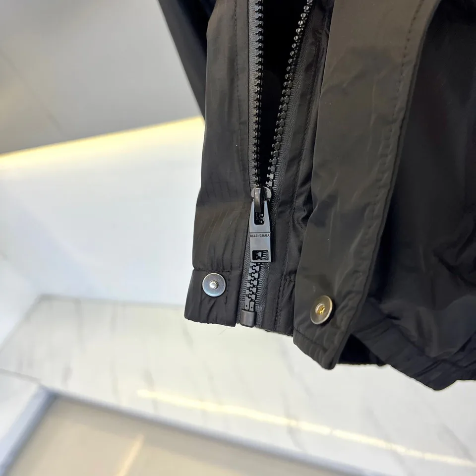 Men's Jackets And Down Jackets BALENCIAGA 18416817