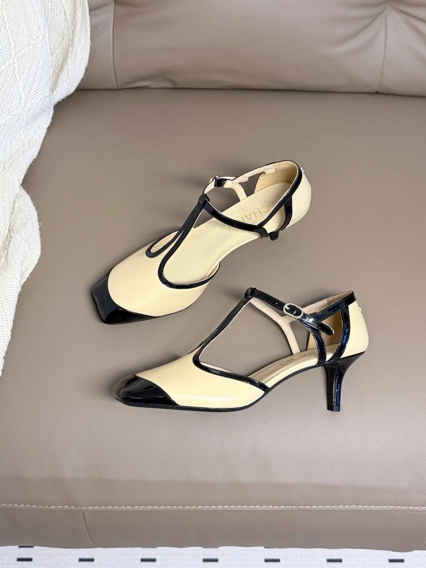 Women's Open-Toe Sandals CHANEL 18083647
