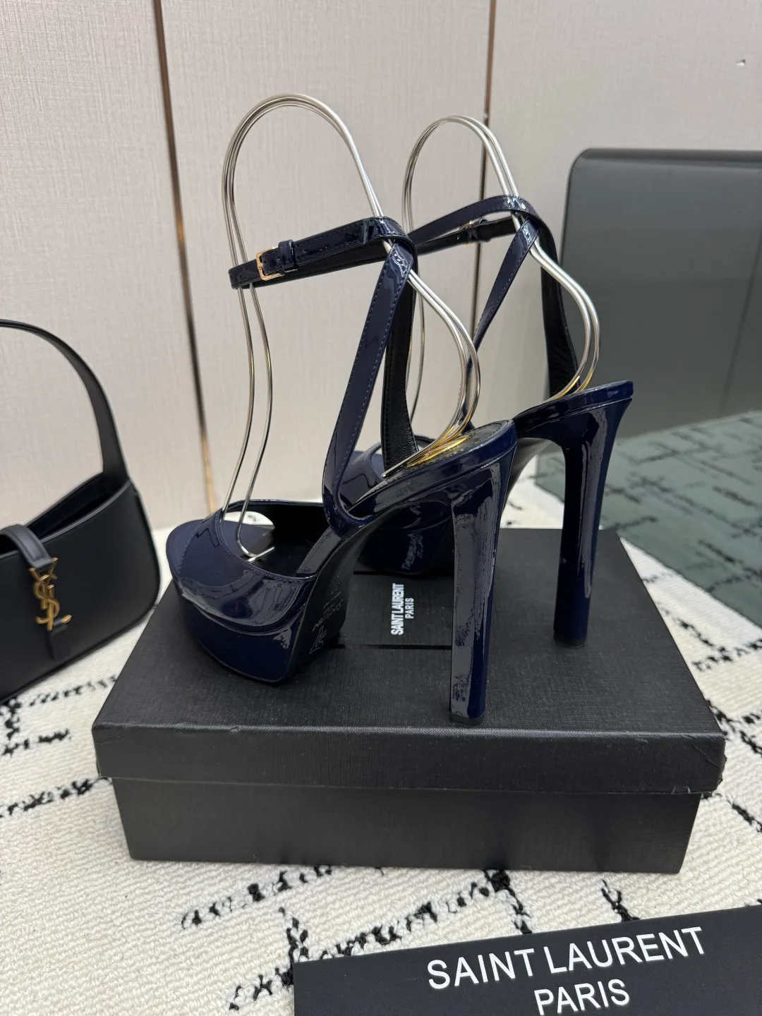 Women's Open-Toe Sandals SAINT LAURENT 18049022