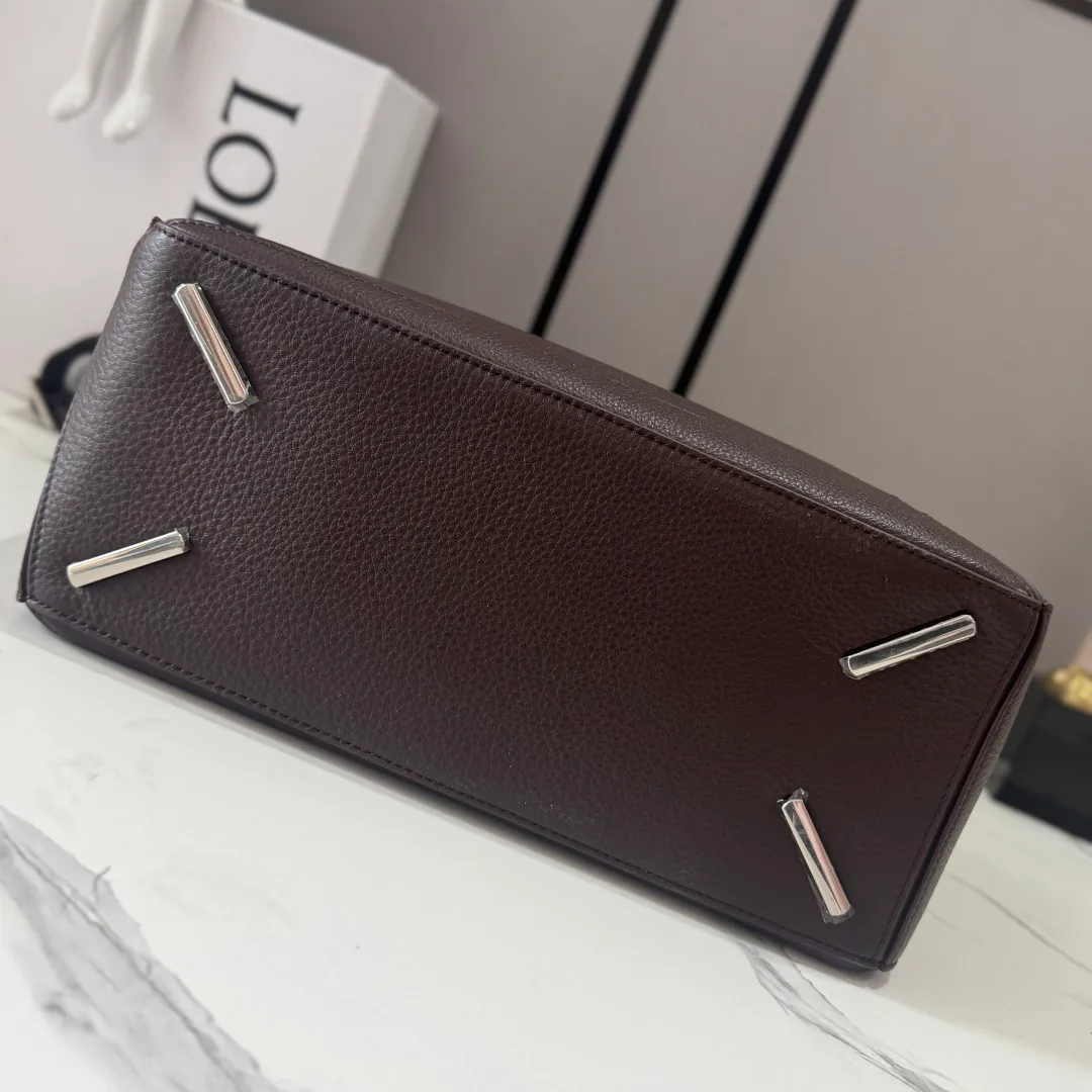 Women's Classic Handbags LOEWE 18030339