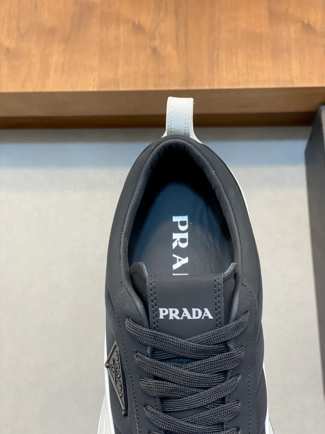 Men's Sneakers PRADA 18116617