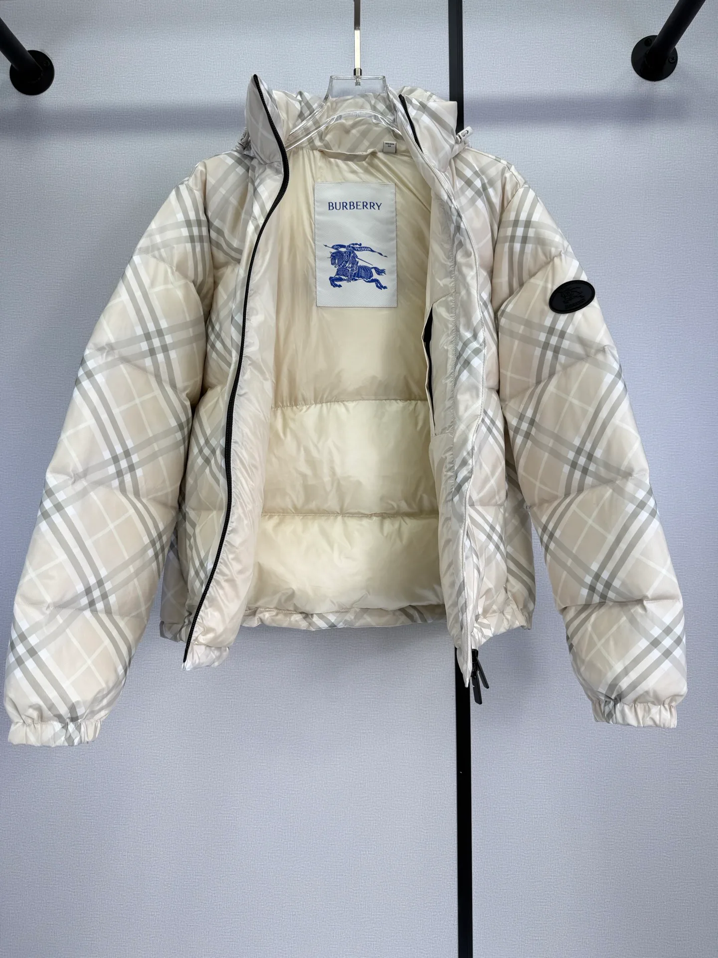 Women's Jackets And Down Jackets BURBERRY 18022288