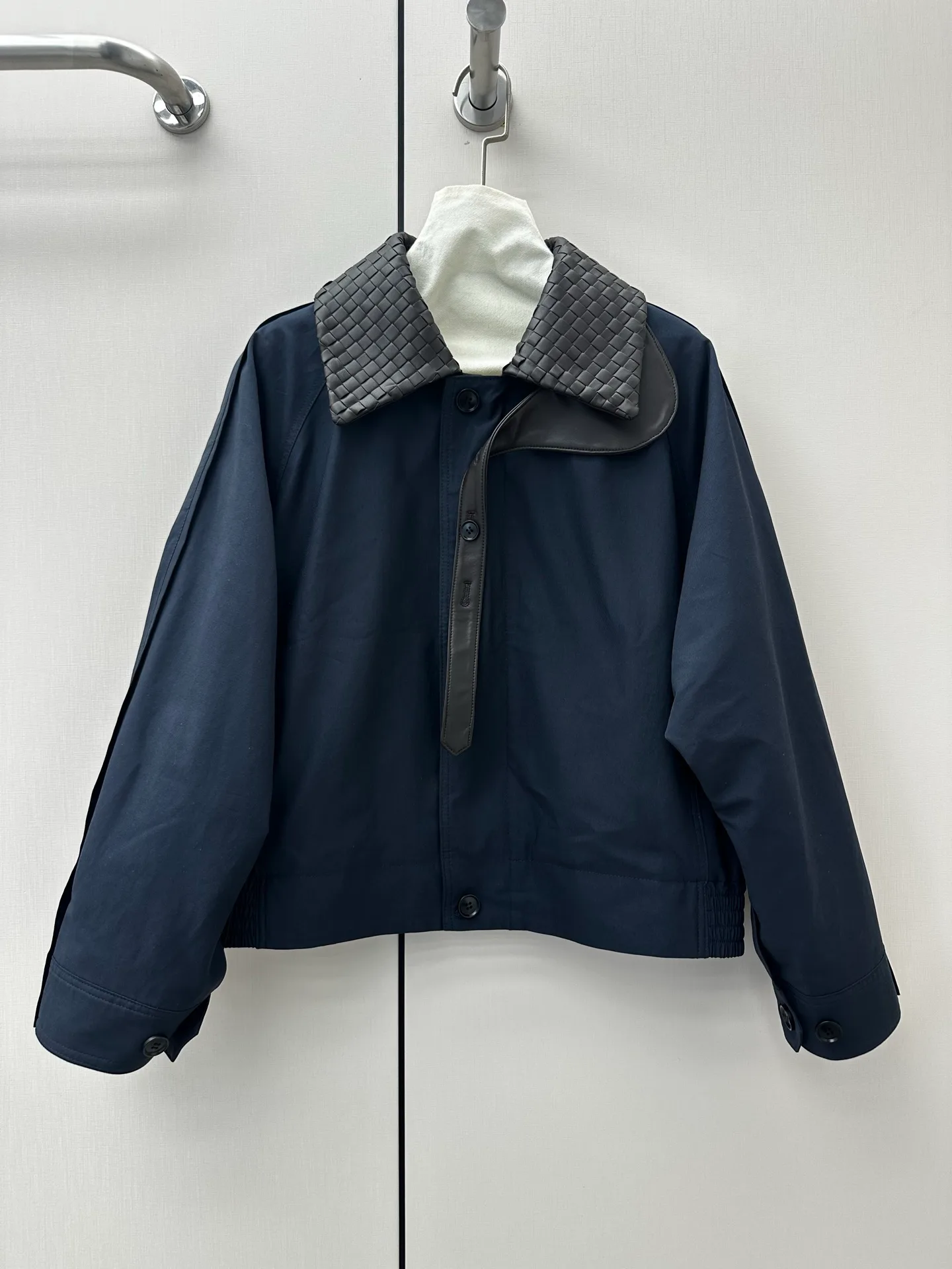 Women's Leather Jackets And Sheepskin Coats BOTTEGA VENETA 17417238