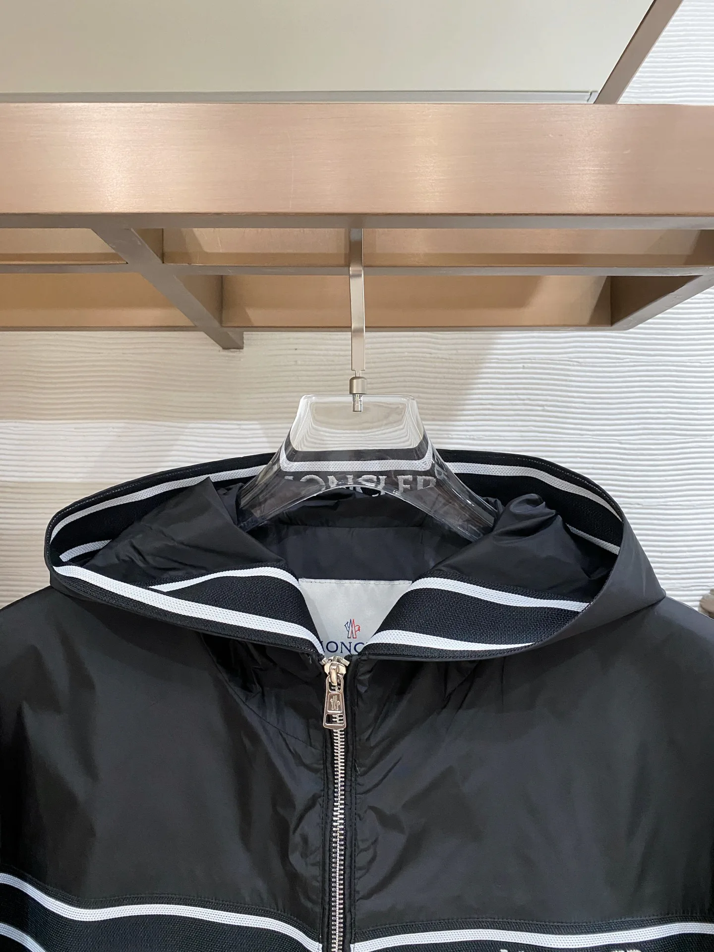 Men's Jackets And Down Jackets MONCLER 18510165