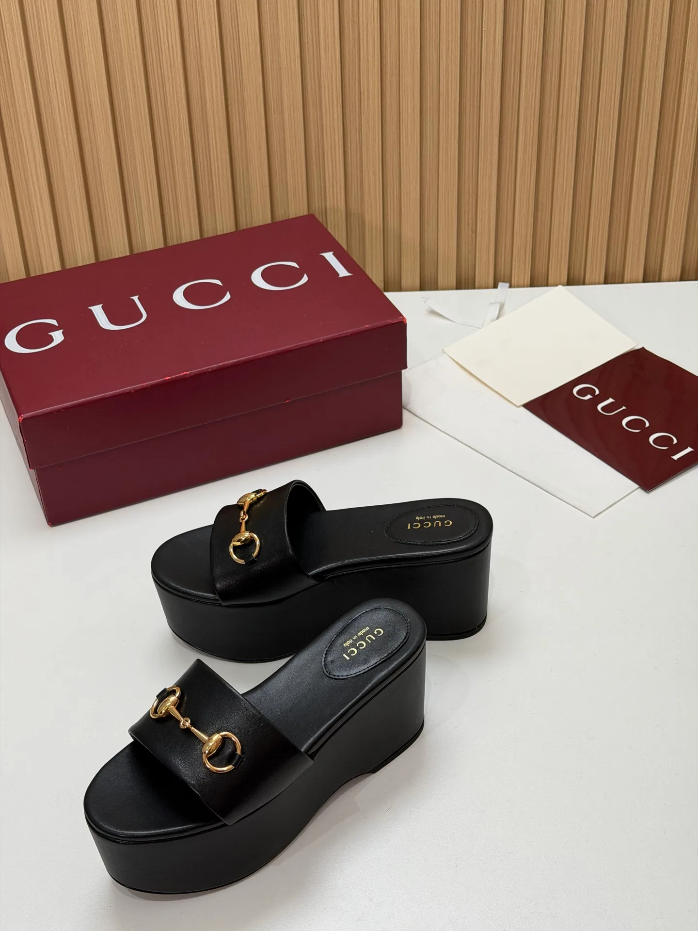 Women's Open-Toe Sandals GUCCI 17631677