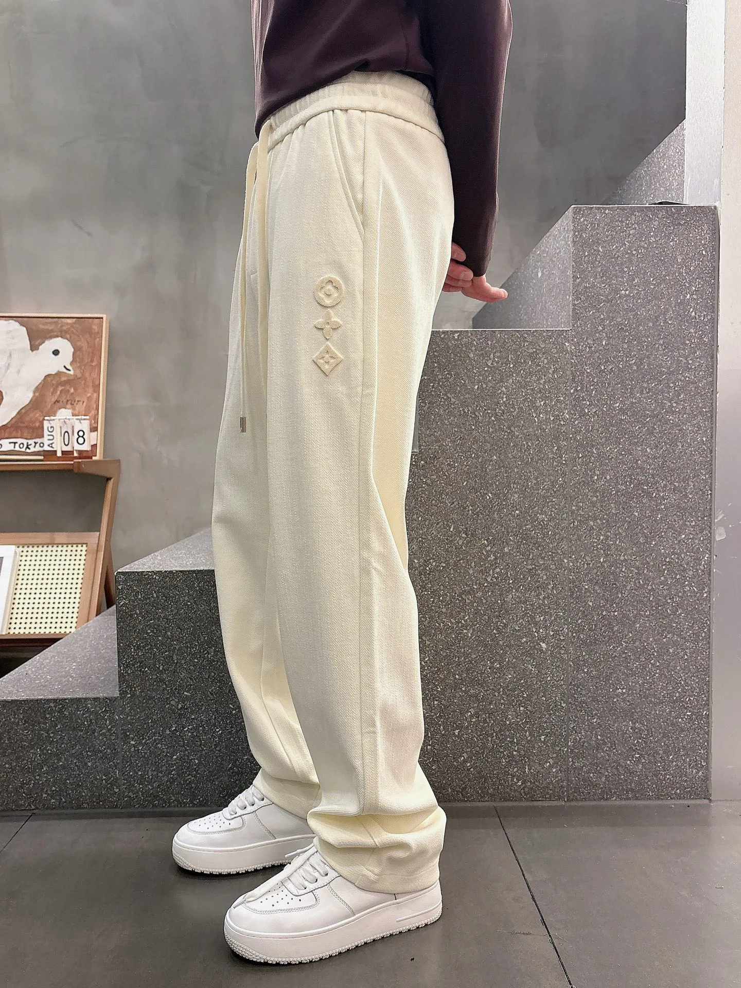 Men's Trousers LOUIS VUITTON 18178265